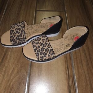 Mootsies Tootsies Leopard Print Sandals with Black